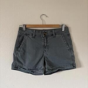 American Eagle Green MIDI Shorts Women’s Size 2 Lightweight Cotton M137